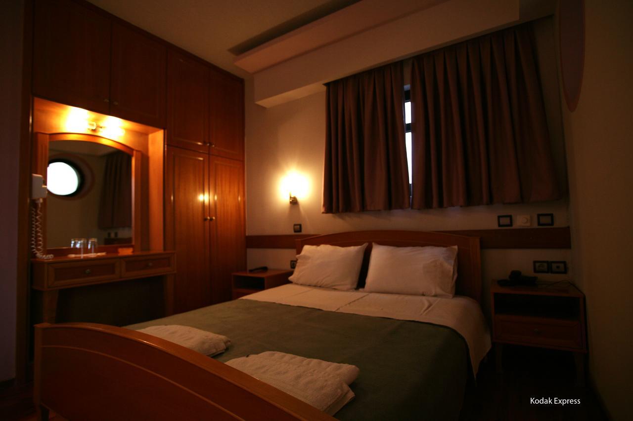 Elikonio Hotel Agia Anna  Exterior photo